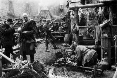 Трудно быть Богом (2013) Трудно быть Богом (2013)