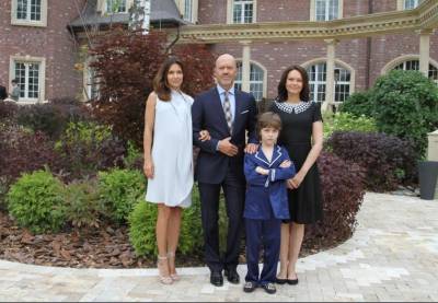 Подарок с характером (2014) Подарок с характером (2014)