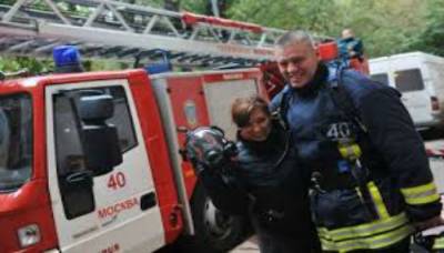 Между двух огней 2015