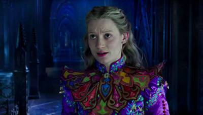 Алиса в Зазеркалье 2016